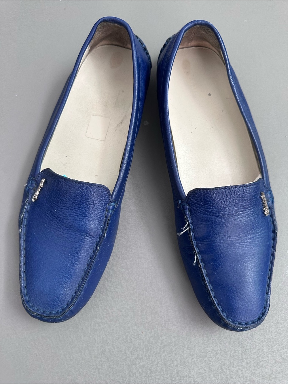 Gucci Royal Blue Pebbled Leather Loafers with Script Logo